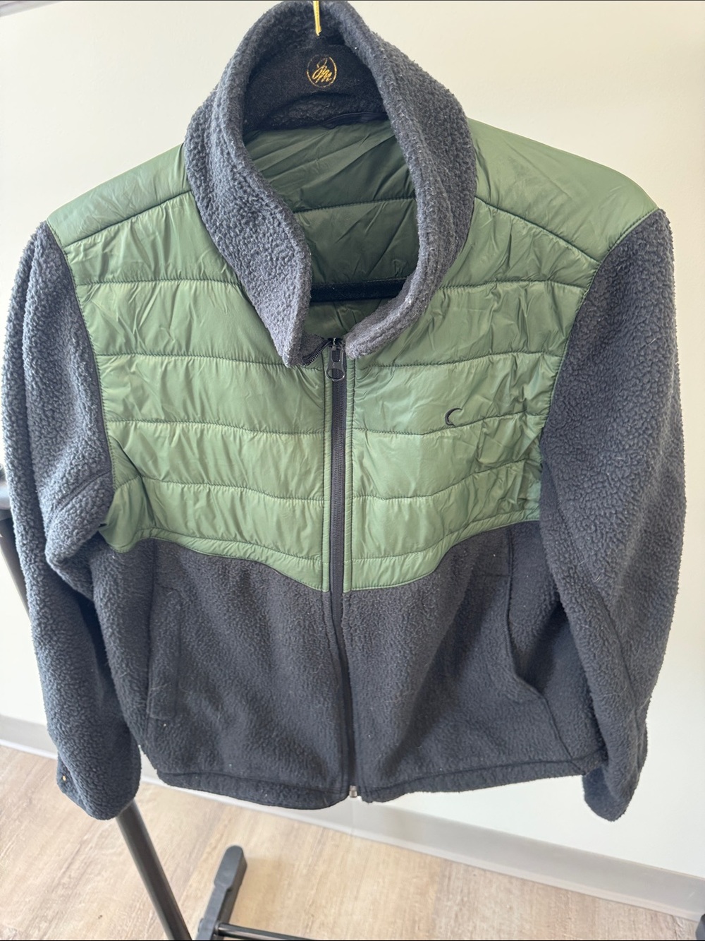 ZYIA Two-Tone Puffer Fleece Jacket in Olive Green and Charcoal